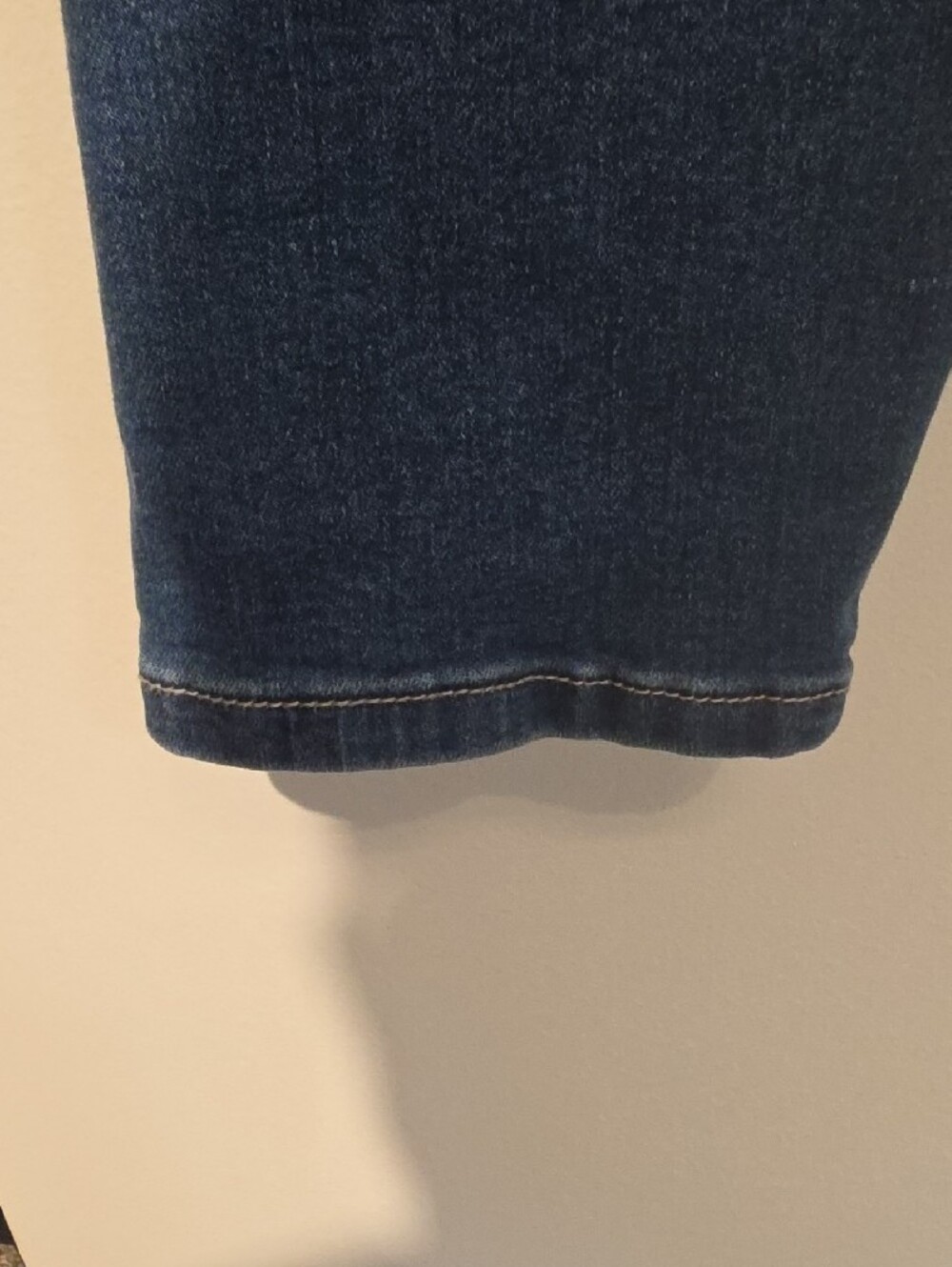 Juicy Couture Blue Ankle Crop Stretch Jeans - Picture 3 of 10
